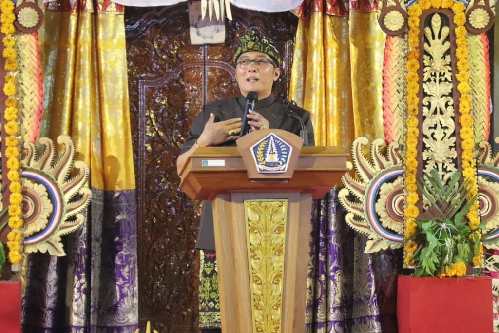 Hadiri Perayaan HUT ke-37 ST. Yowana Yadnya Patni Br. Anyar Tanjung Benoa, Bupati Giri Prasta Berharap Sekaa Teruna Menjadi Agen Perubahan